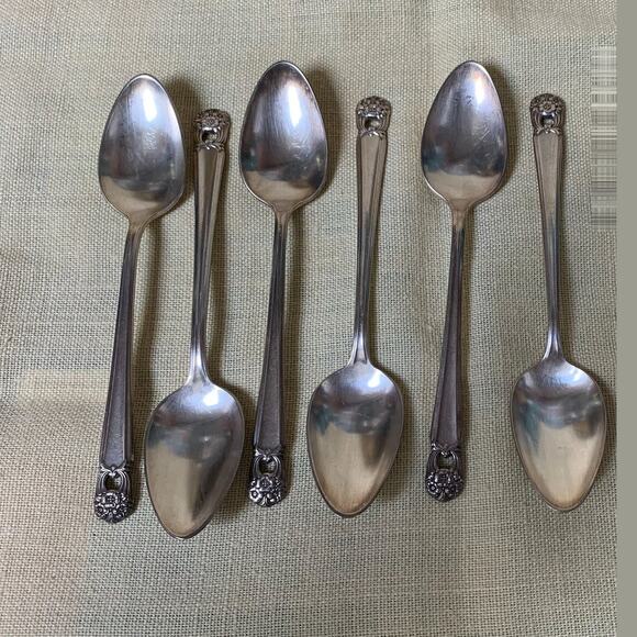 1847 Rogers Bros. Eternally Yours Silver Plate Teaspoon Lot of 6 - Picture 1 of 7